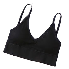 Load image into Gallery viewer, the basik lounge crop